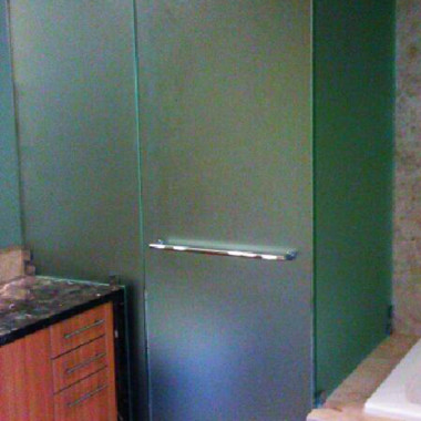 ES-290-Toilet-Compartment-Satin-Etch-&-Panel-Clamps